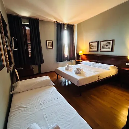 Hotel Mh Merica